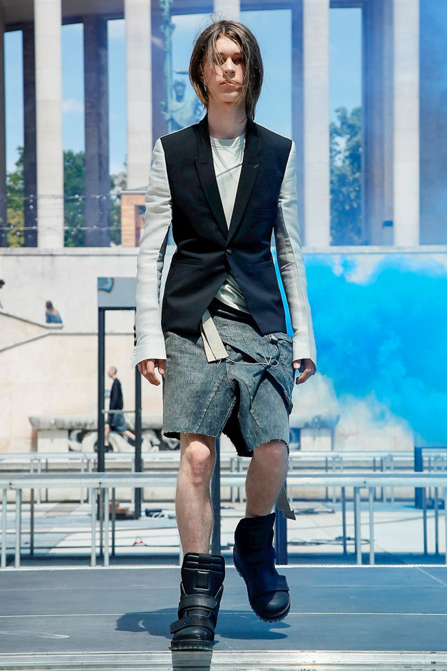 Rick Owens and The Balancing Act between Drama and Deconstruction at Paris Men's Fashion Week