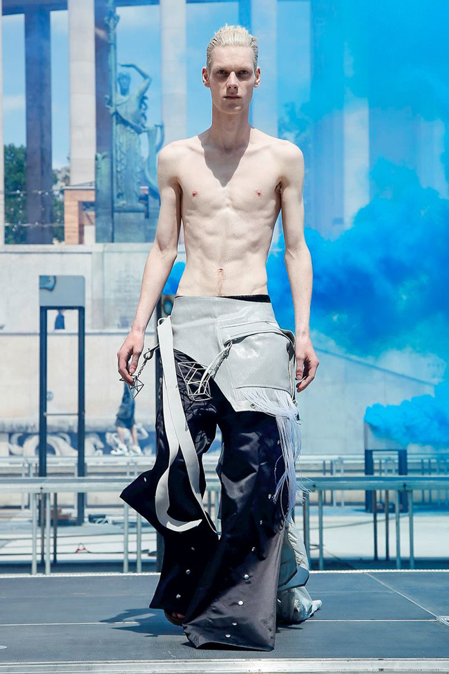 Rick Owens and The Balancing Act between Drama and Deconstruction at Paris Men's Fashion Week