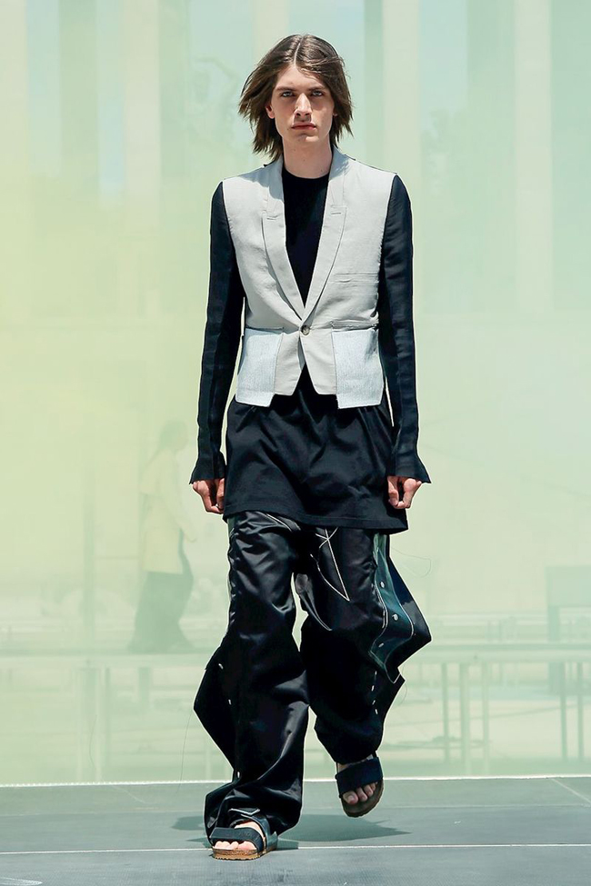 Rick Owens and The Balancing Act between Drama and Deconstruction at Paris Men's Fashion Week