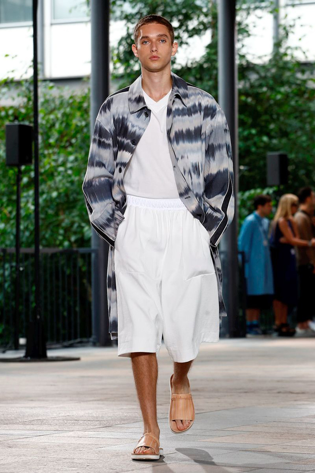 Issey Miyake does Fusion with Finesse at Paris Men's Fashion Week Day 3