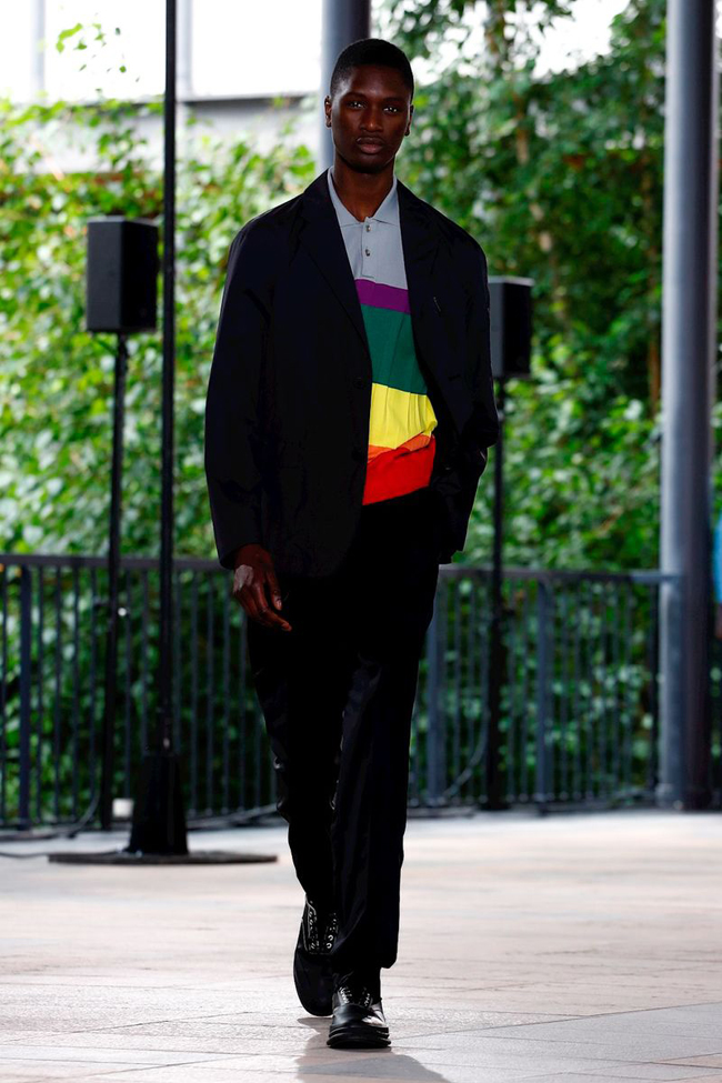 Issey Miyake does Fusion with Finesse at Paris Men's Fashion Week Day 3