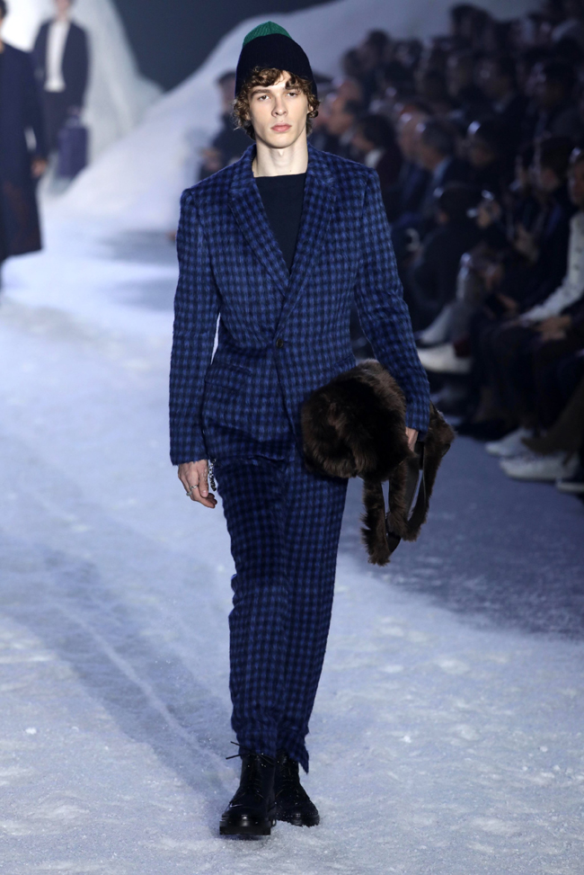 Milan Fashion Week presented men's suit trends Fall/Winter 2018-2019