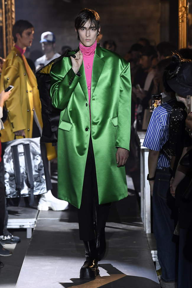 Raf Simons and the Shift of the Style Pendulum at Paris Men's Fashion Week