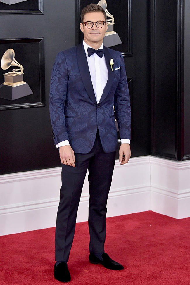 Ryan seacrest 2025 tuxedo blazer