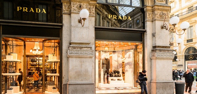 The digital revolution of fashion and luxury brands is in Milan