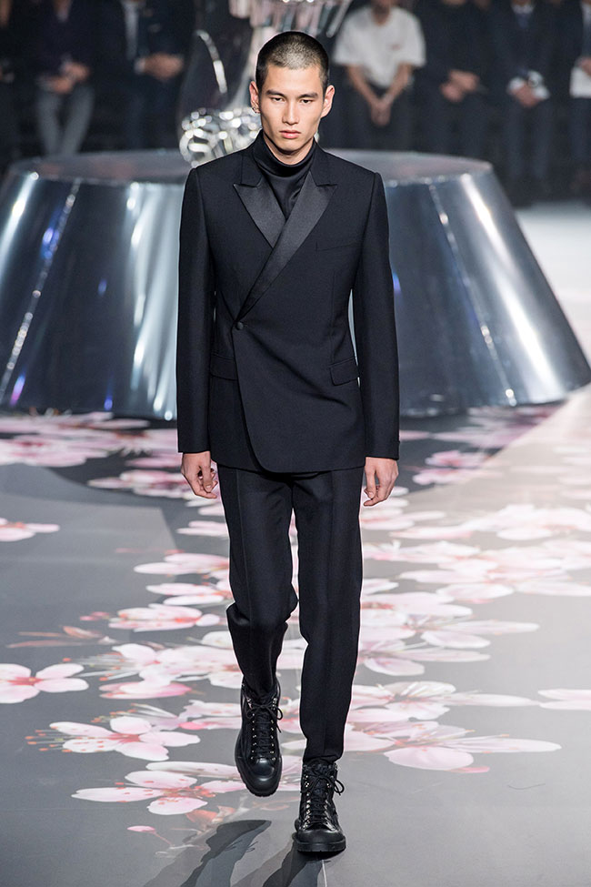 Dior Homme Pre-Fall 2019 - futurism as the main theme