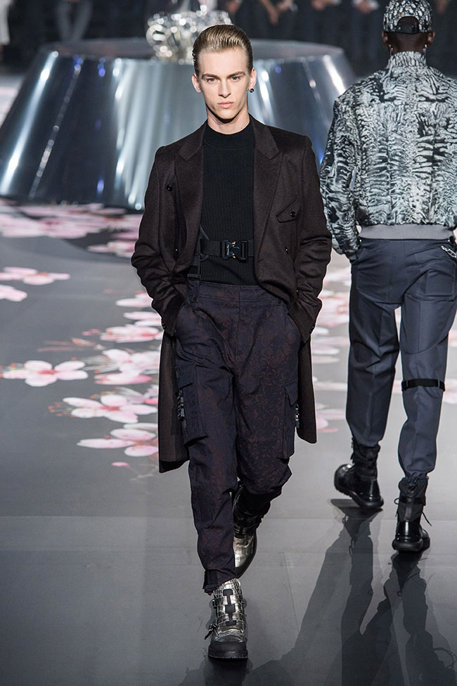 Dior Homme Pre-Fall 2019 - futurism as the main theme