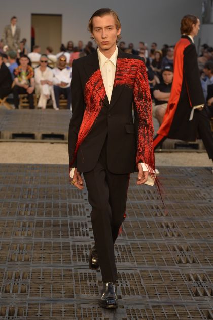 Alexander McQueen Spring/Summer 2019 collection