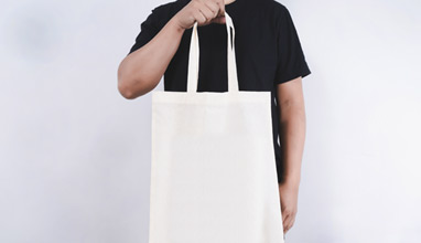 Should Men Carry Bags? Totes!