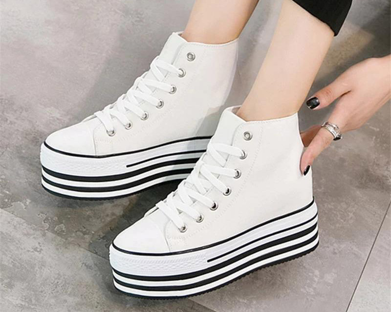 Platform sneakers