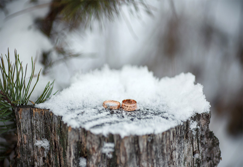 10 Dreamy Winter Wedding Photo Ideas