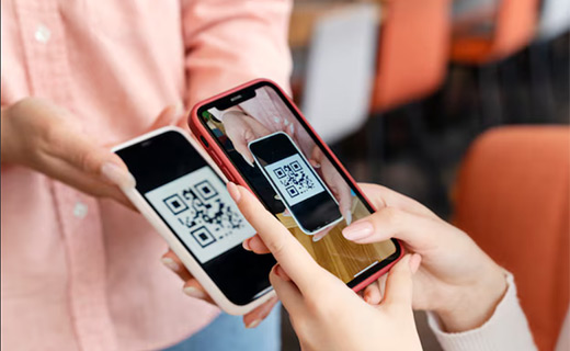 How QR Codes Are Revolutionizing the Fashion Industry