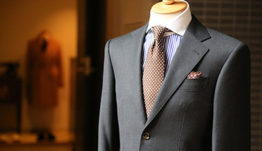 The Art of Tailoring: Why Bespoke Suits Are the Ultimate in Personalized Luxury