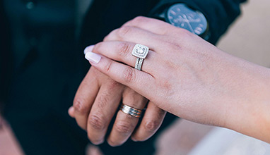 Why Eco-Conscious Couples Prefer Ethical Rings Over Mined Gemstones