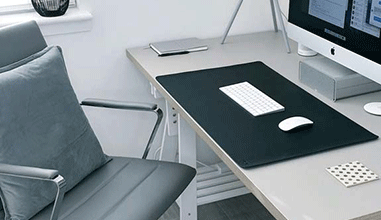 A Deep Dive into the Benefits of Mesh vs. Leather Office Chairs