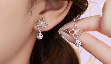 The Jewelry Trends That Feel Like Self-Care (and Why They’re Here to Stay) 