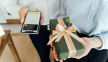 Where to Find Holiday Gift Guides and Why Goop Stands Out 