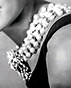 Pourquoi les bijoux classiques restent intemporels