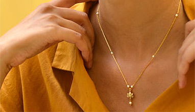 Why Charm Necklaces Are Making a Stylish Return to Everyday Fashion