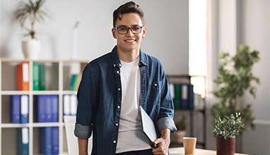 8 Tips for Young Men to Dress for the Job Without Breaking the Bank