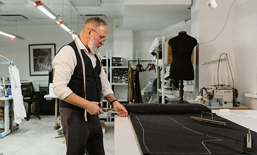 How to Find Men's Dress Pants That Actually Fit