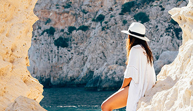 Desert-Proof Wardrobe: What to Wear During Hot Summer Months in Arizona