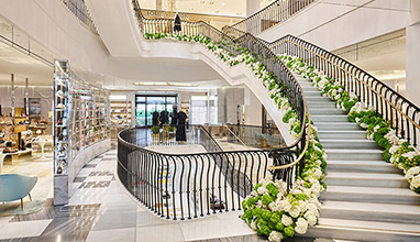 Saks Fifth Avenue to exit the Las Vegas Strip