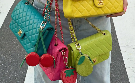 Make Your Handbag Unique: Accessory Trends