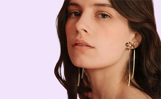 7 Simple Ways to Make Your Everyday Outfits More Interesting With Jewelry
