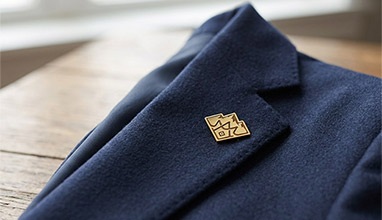 Top Custom Lapel Pin Companies for Business Suits and Blazers